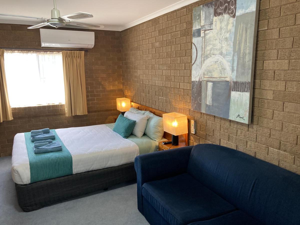 Camellia Motel Narrandera Extérieur photo