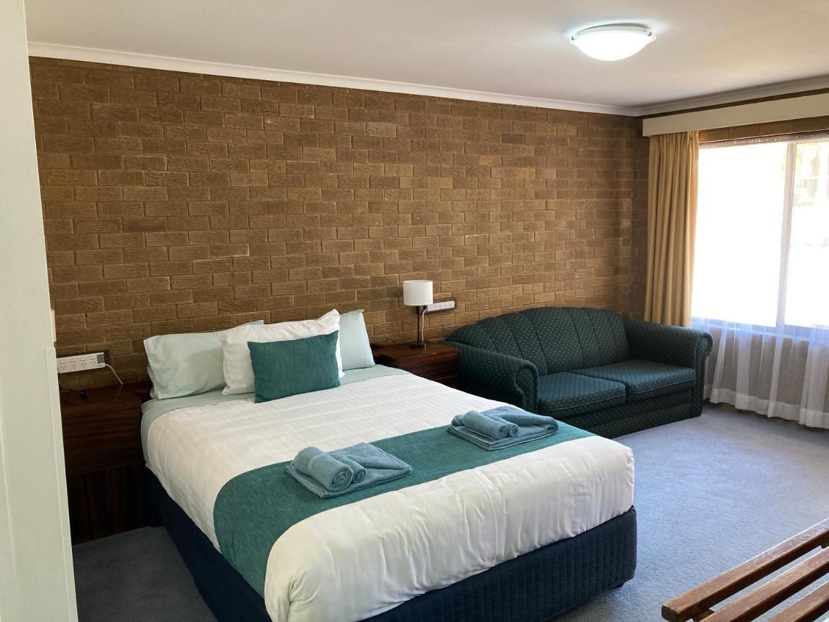 Camellia Motel Narrandera Extérieur photo