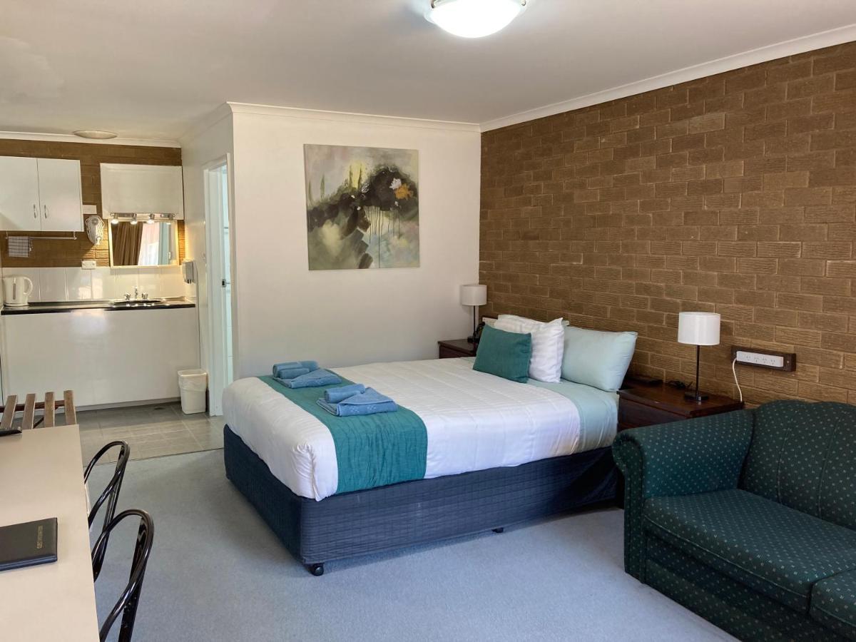 Camellia Motel Narrandera Extérieur photo