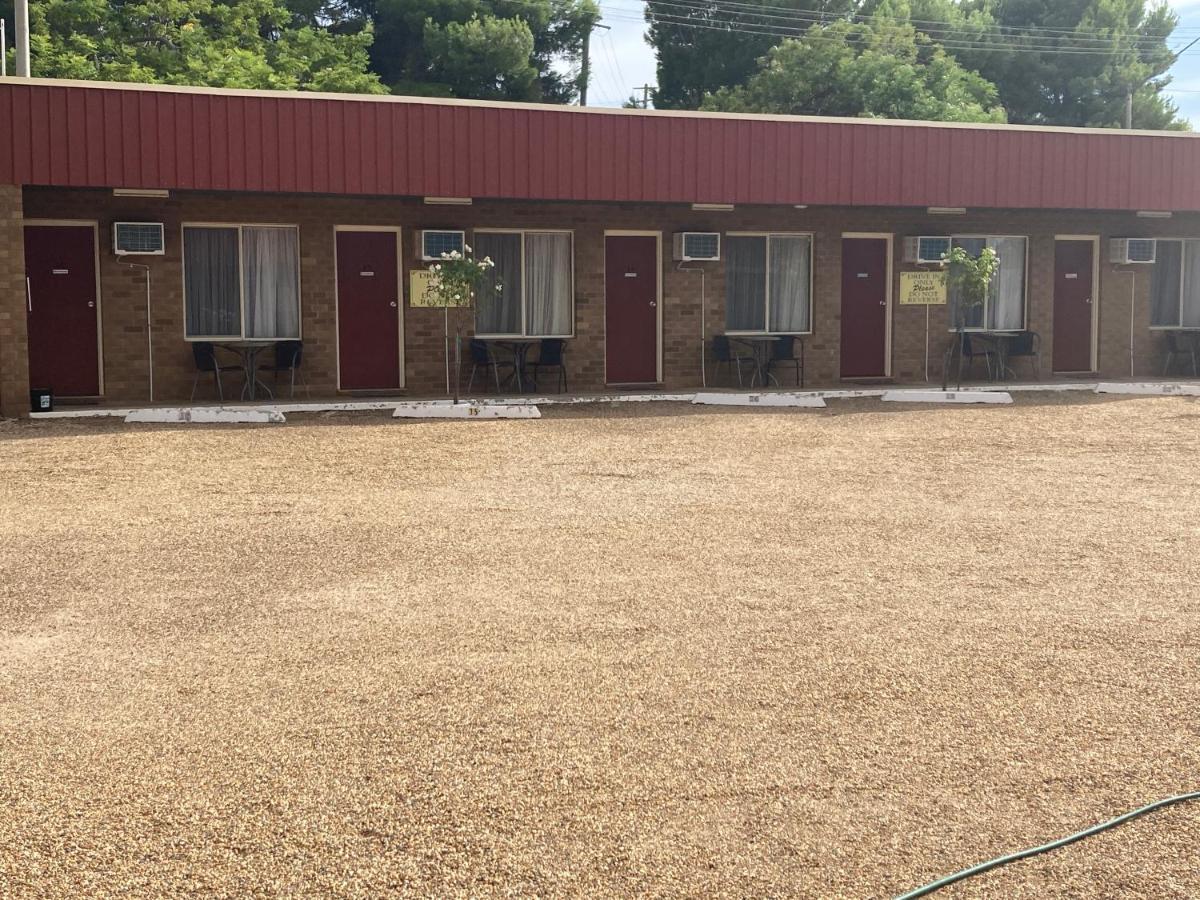 Camellia Motel Narrandera Extérieur photo
